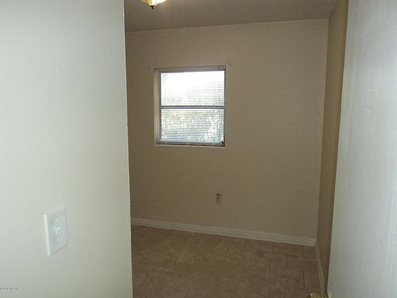 5th image of 348 Hilltop Dr