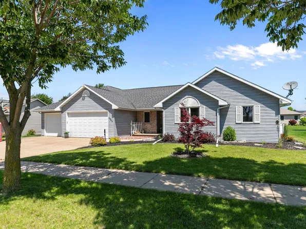 2040 Mayflower St, Kaukauna, WI 54130