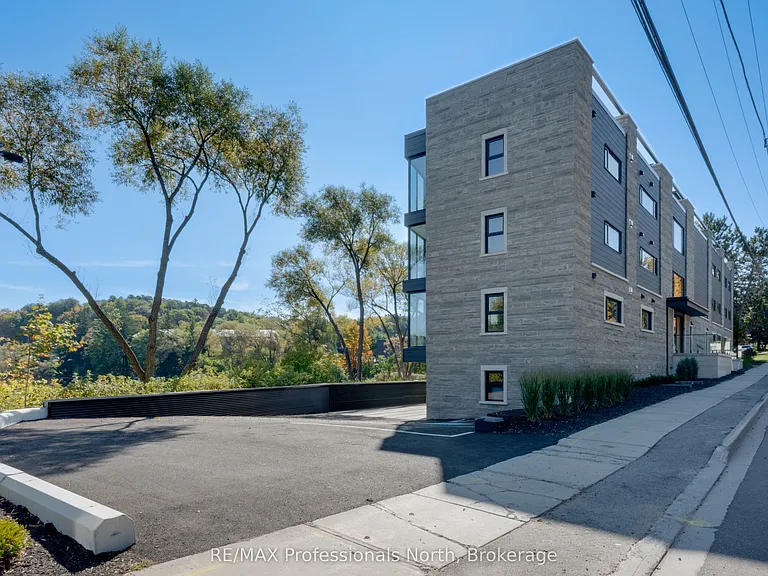 32 Brunel Rd #105 — Photo 4