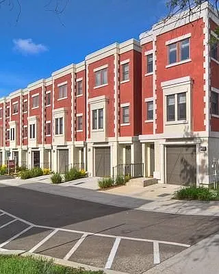 2016 20th St photo 1