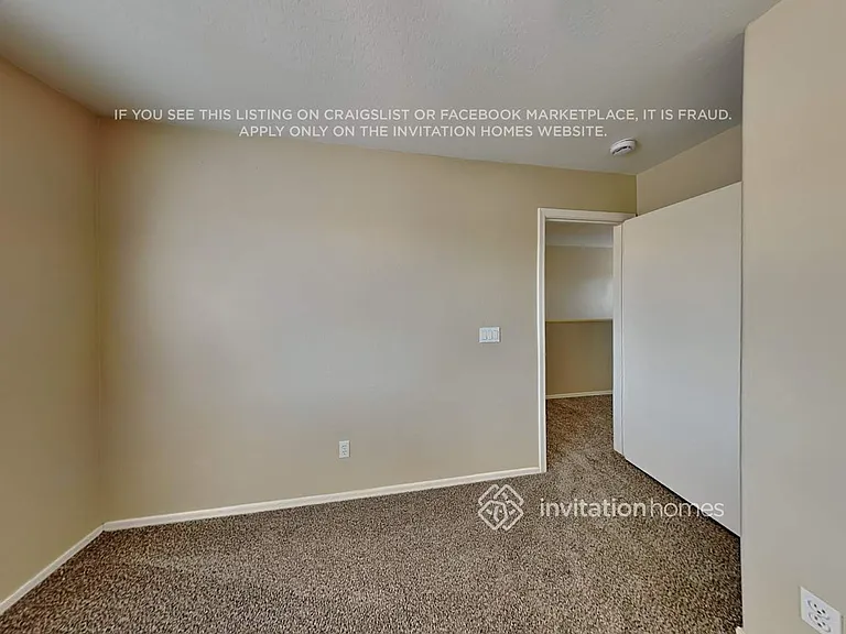 12541 W Myer Ln — Photo 10