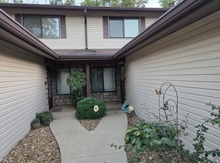 908 Westwood Rd, Maryville, IL