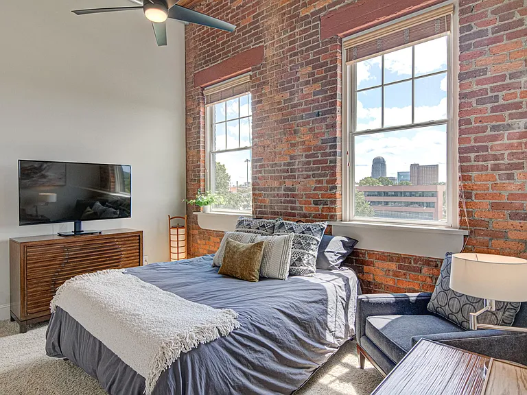 836 Oak St #500 — Photo 21