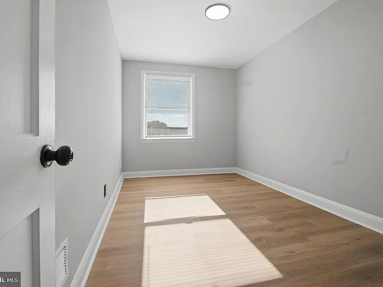 3525 Kentucky Ave — Photo 15