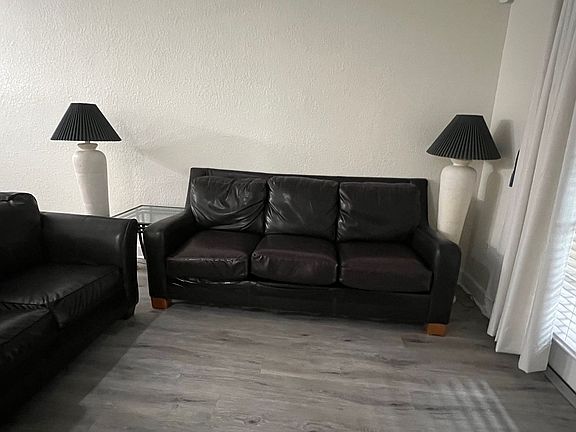 4th image of 2508 SW 35th Pl #P93