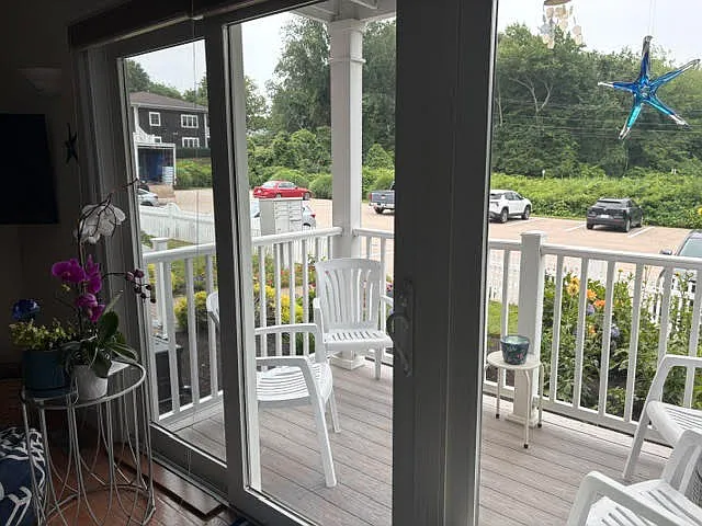 2 bed, 819 sqft, $2,800 — Photo 2