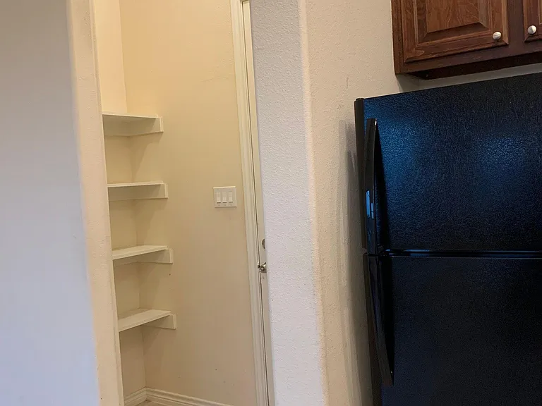 2361 Novin Dr — Photo 10