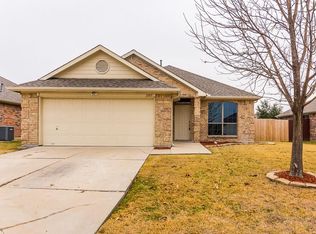 2105 Oakridge Dr, Little Elm, TX 75068