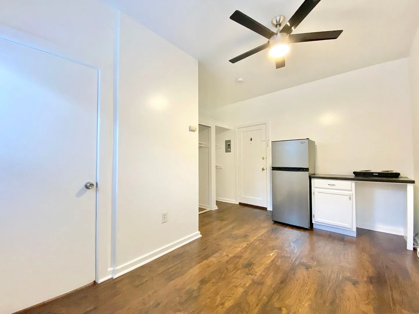 Gem Glendale — Photo 2
