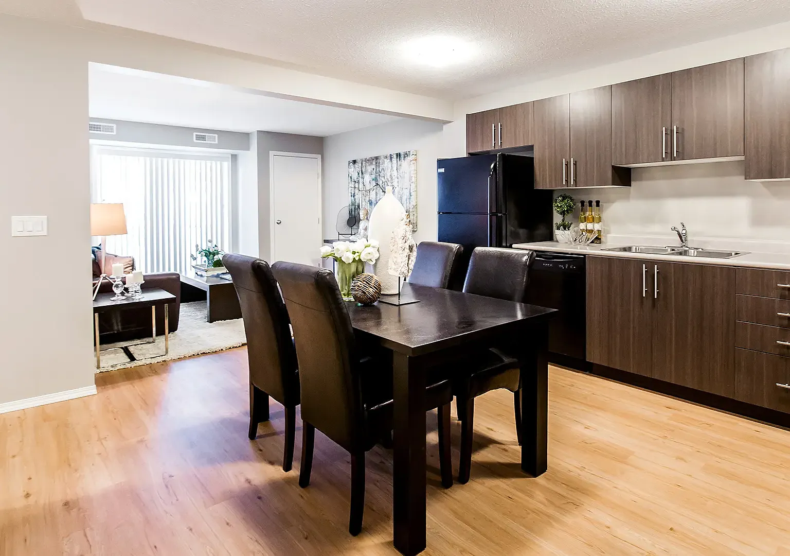 Dansereau Apartments — Photo 1