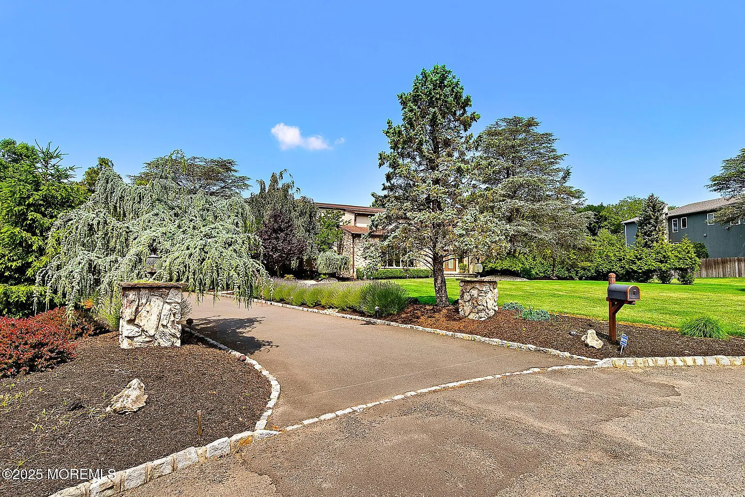 3 Cottonwood Lane W photo 1