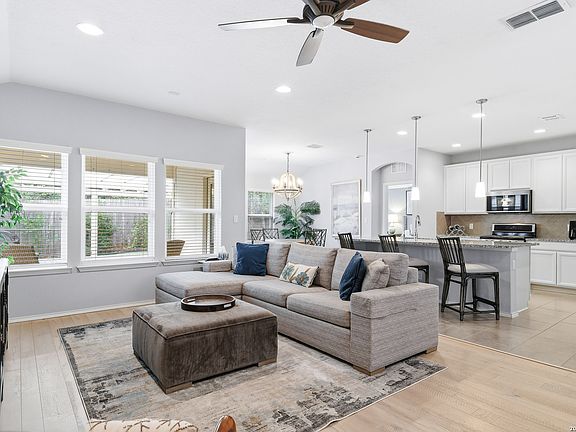 4th image of 10616 Hibiscus Cove