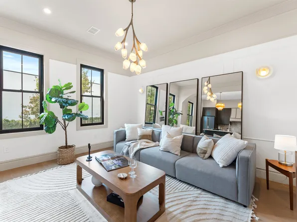 83 Liberty Place image 27 of 45