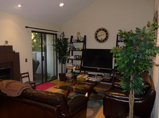 25 McAfee Ct, Thousand Oaks, CA 91360