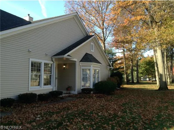 225 Westwind Dr, Avon Lake, OH 44012