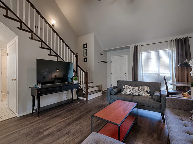 2149 E Cinnamon Way — Photo 4