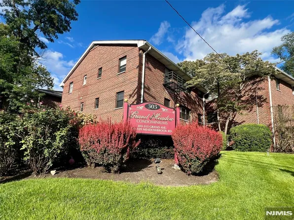 303 Grand Ave APT 3, Englewood, NJ 07631