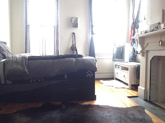 Rented by Capri Jet Realty Corp | media 1