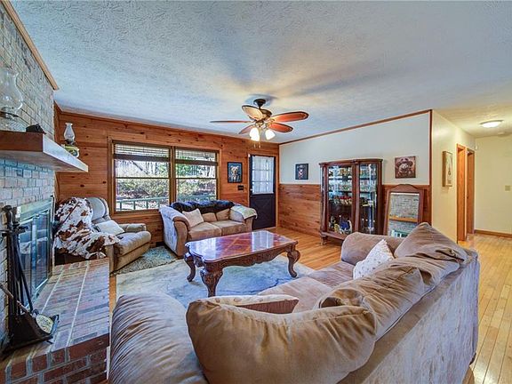 4th image of 508 Windy Acres Rd