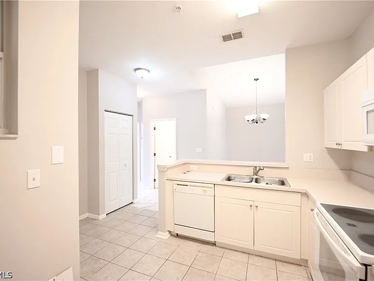 15449 Bellamar Cir #1221 — Photo 7