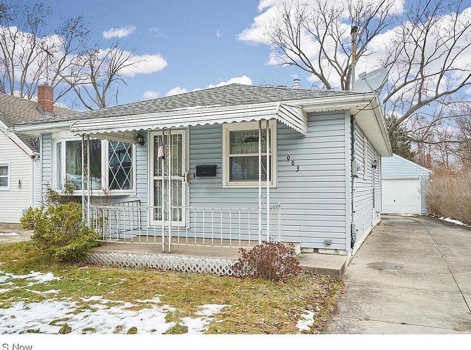 1st image of 963 Clifford Ave