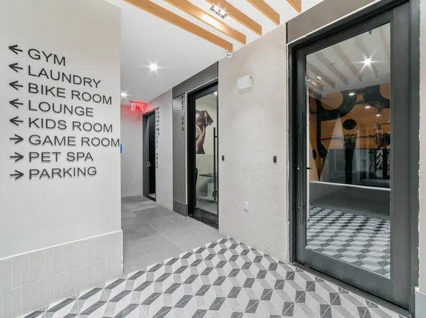 93 Linden Street image 4 of 12