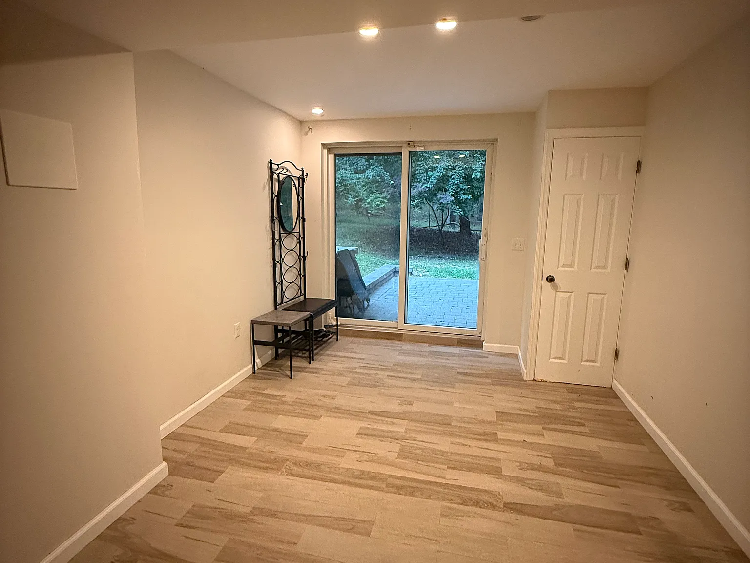 138 Hardenburg Ln — Photo 4