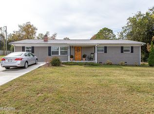 9430 Lusk Rd, Strawberry Plains, TN 37871