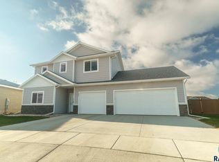 252 Lydia Ct, Harrisburg, SD 57032