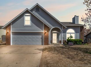 1705 S Cypress Ave, Broken Arrow, OK 74012