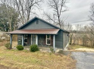 124 W Bronson St, Sparta, TN 38583