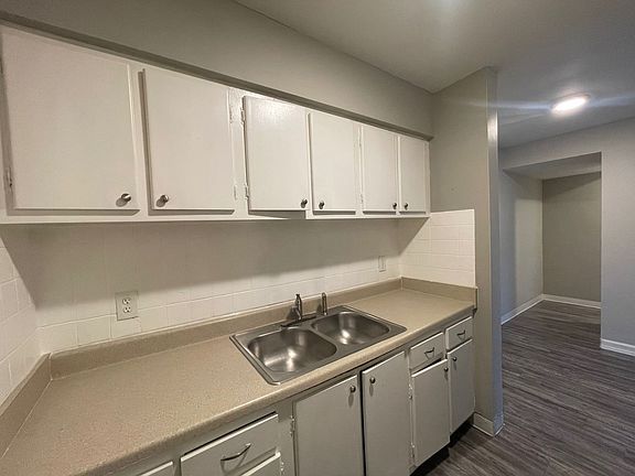 2nd image of 1545 Alexandria Dr APT 6A