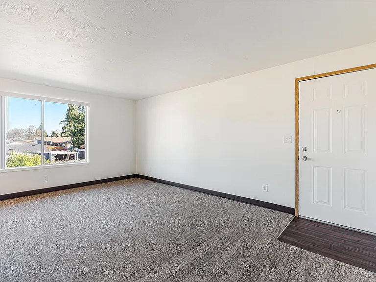 Rockwood Park Apartments — Photo 16