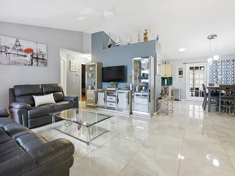 7770 SW 63rd Avenue Rd — Photo 7