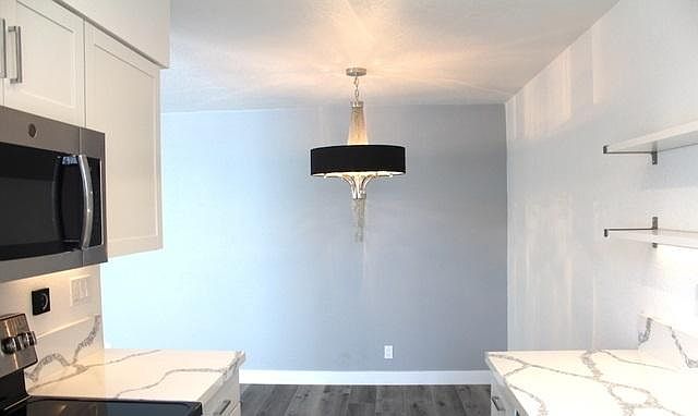 2nd image of 1547 N Edison Blvd