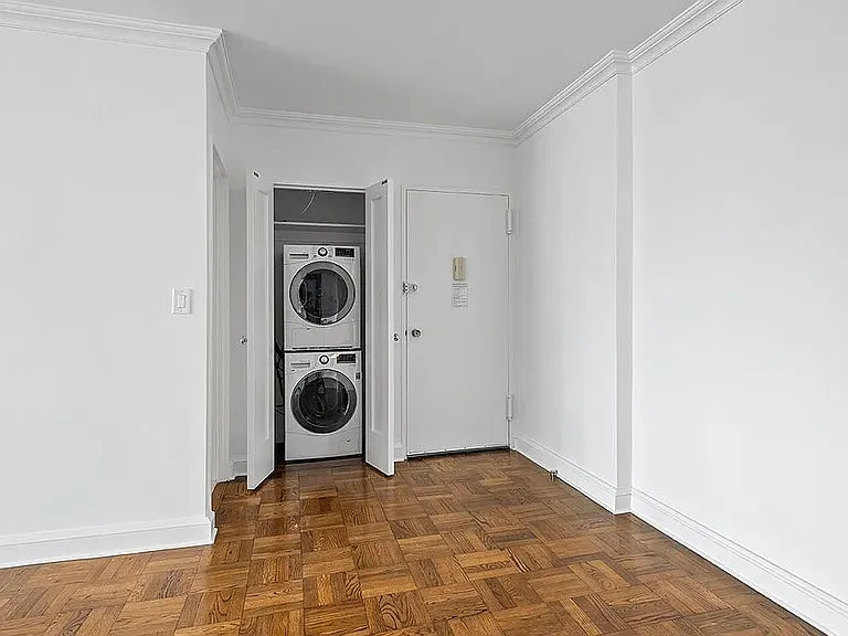 215 E 68th St #23I — Photo 6
