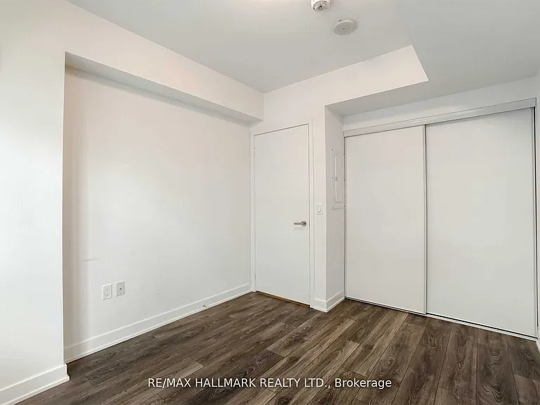 99 Broadway Ave #907 — Photo 14