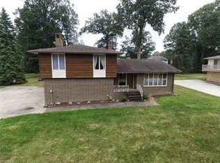 1190 Simich Dr, Seven Hills, OH