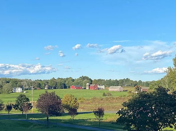 651 Bridge St, Suffield, CT 06078
