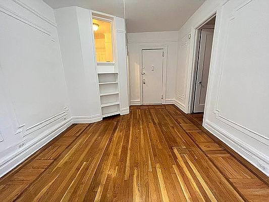 1st image of 245 Seaman Ave #3I