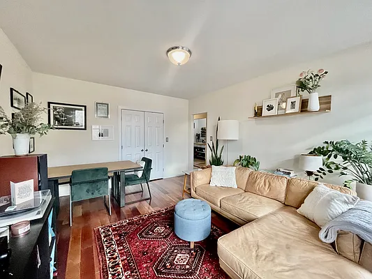 Rented by KYLM, LLC | media 2