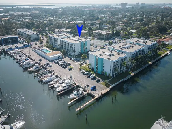 4908 38th Way S APT 305, Saint Petersburg, FL 33711