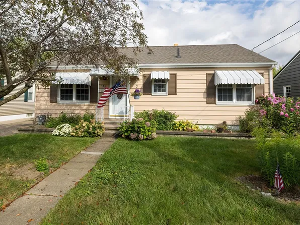952 W 36th St, Erie, PA 16508