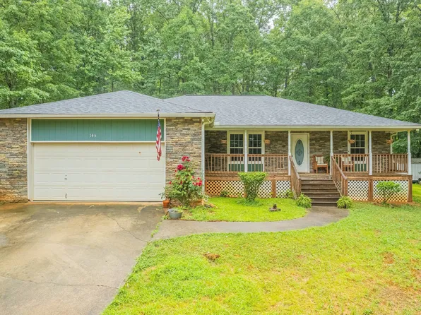 145 Hickory Dr, Commerce, GA 30529