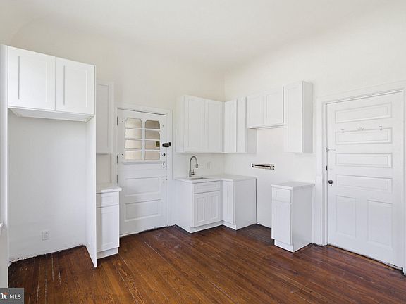 3rd image of 5939 Drexel Rd Floor A