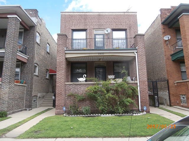 1st image of 2432 W Foster Ave