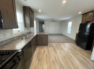 4858 Duncan Ct #154, Sterling Heights, MI 48310