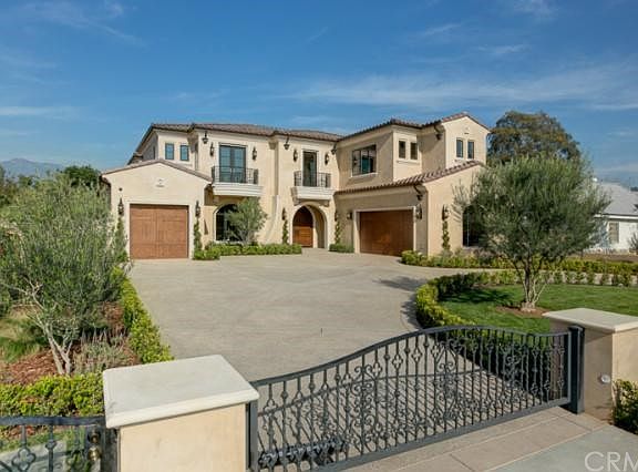 2nd image of 377 Las Tunas Dr