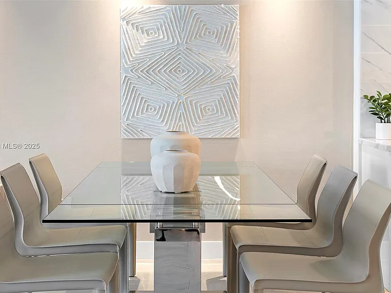 2301 Collins Ave #641 — Photo 12