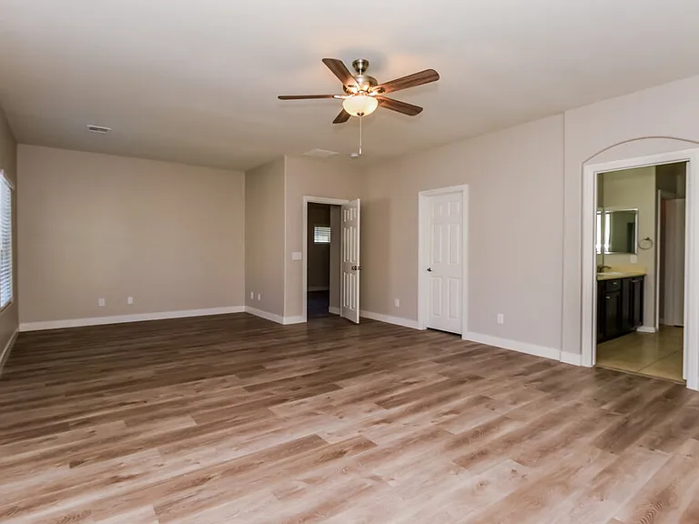 9519 Vega Carpio Ave — Photo 9